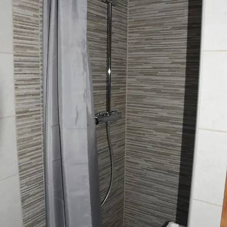 Hotel Busija *